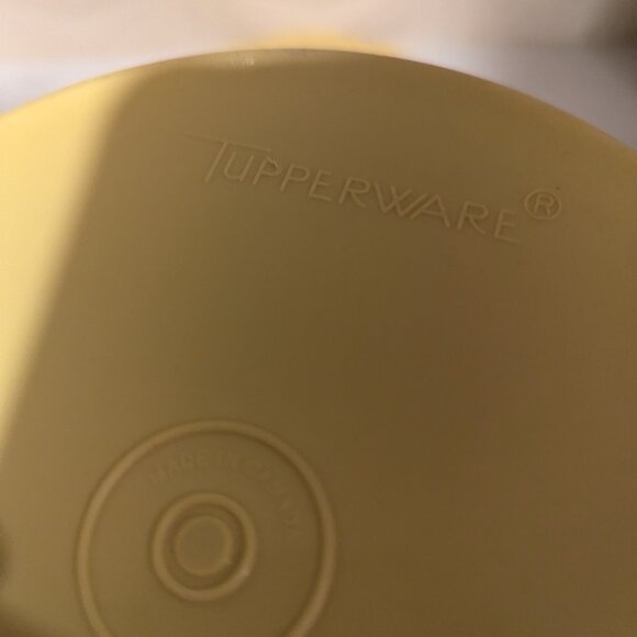 Tupperware Vintage Yellow Storage Container Set - Picture 2 of 4